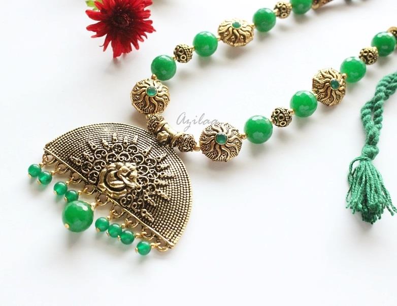 Ethnic Green Pendant Necklace Set Antique Gold Tone At Ethnic Green Pendant Necklace Set Antique Gold Tone