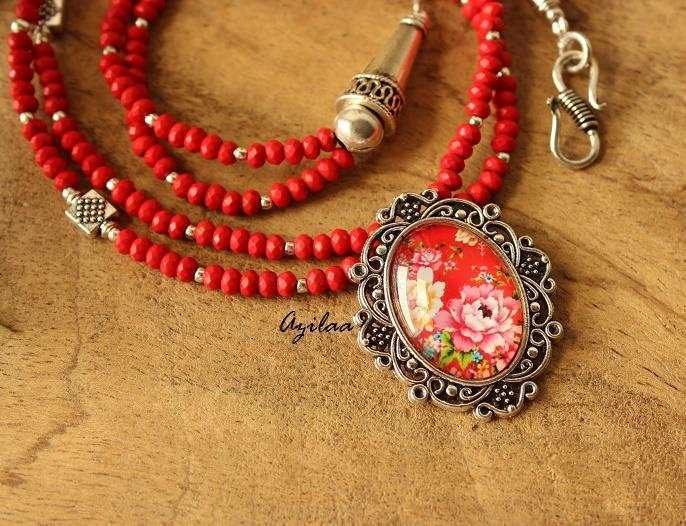 Antique style layered Red gemstone beaded necklace 