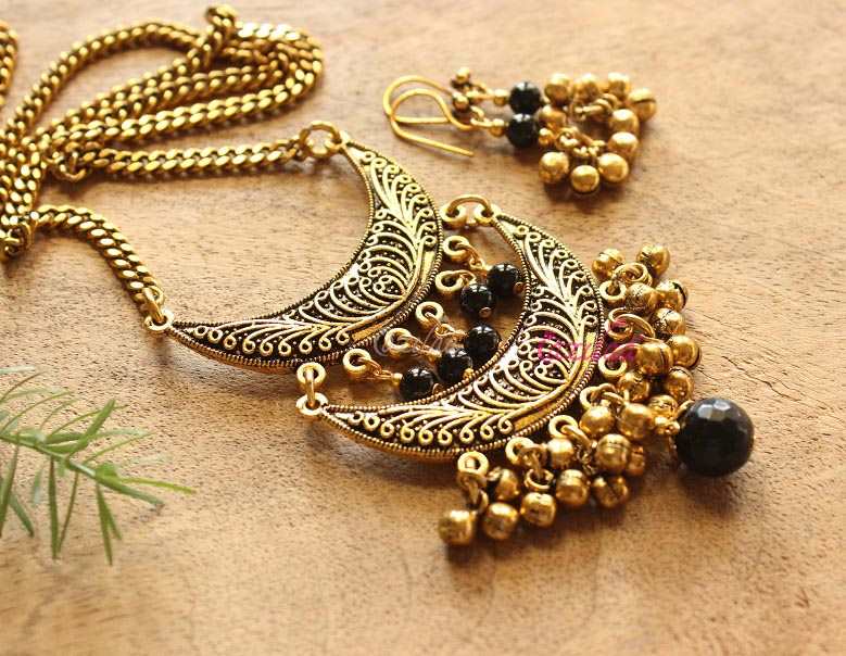 Black Antique style moon tribal boho pendant chain necklace set