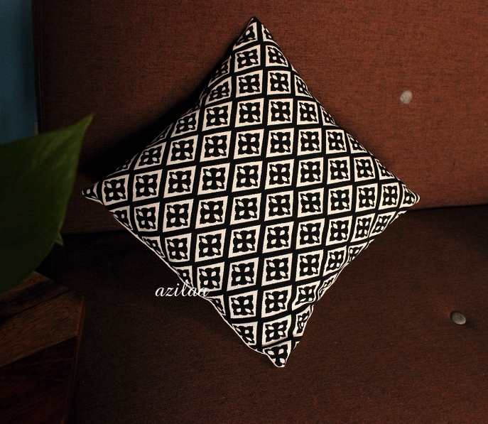 Black white geometric handloom handmade cushion cover 1