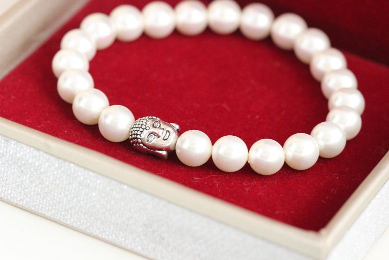 Buddha pearl silver beaded bracelet