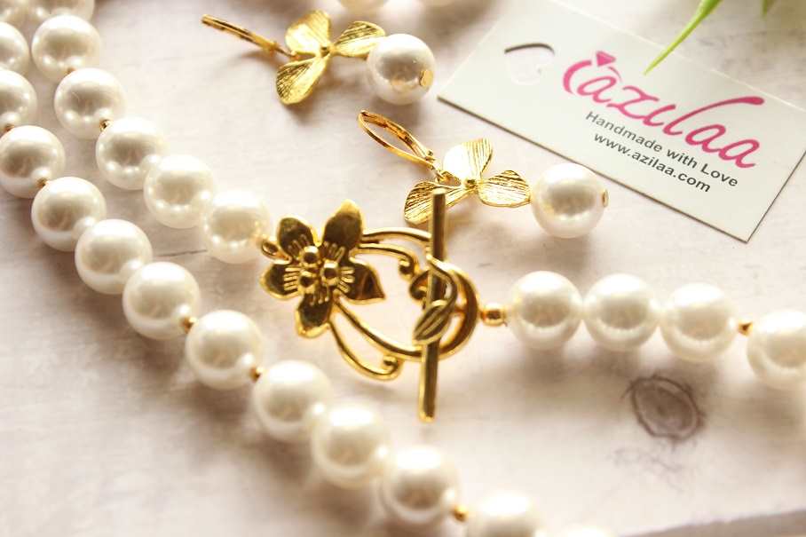 Classic White shell Pearl designer golden necklace earrings set
