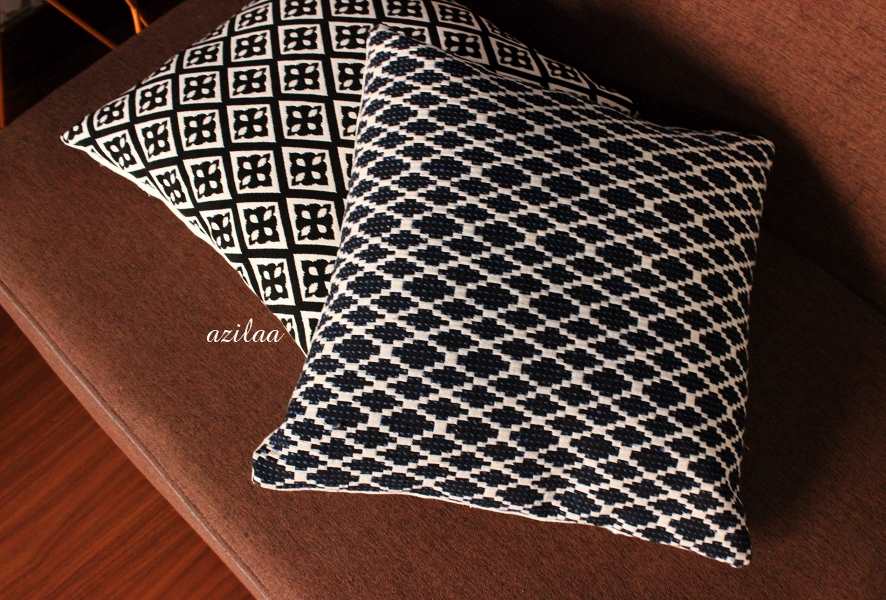 Dark Blue white geometric handloom handmade cushion cover 1