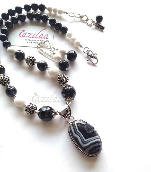Black and white stone necklace hotsell