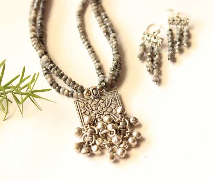 Ethnic Grey Black gemstone beaded handmade necklace 