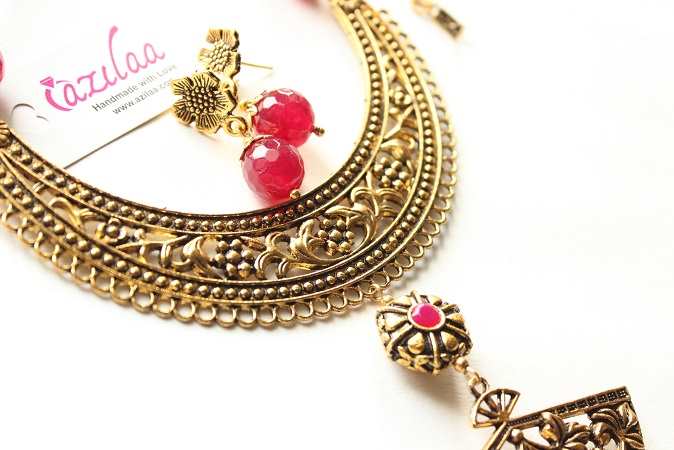 Ethnic Pinkish maroon choker beaded golden necklace earrings set