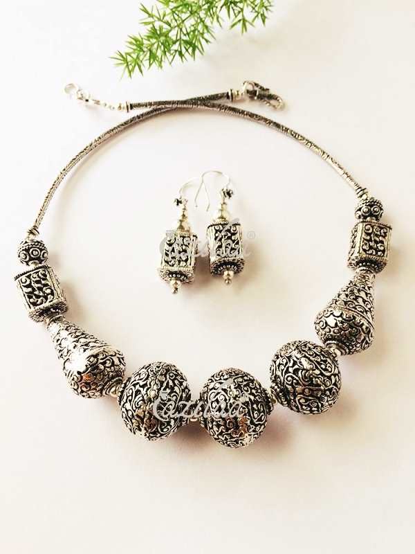 Ethnic boho antique silver tone choker necklace set