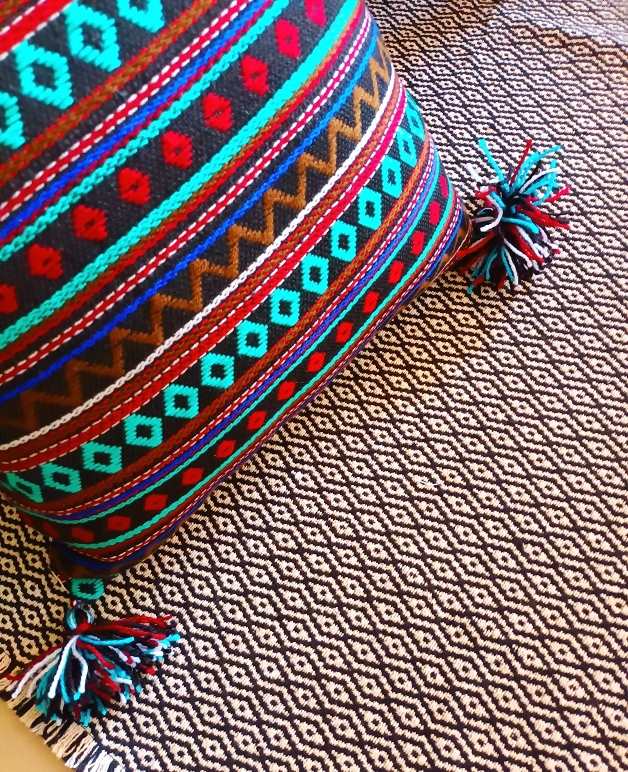 Geometric cream black pattern handloom handmade runner 1