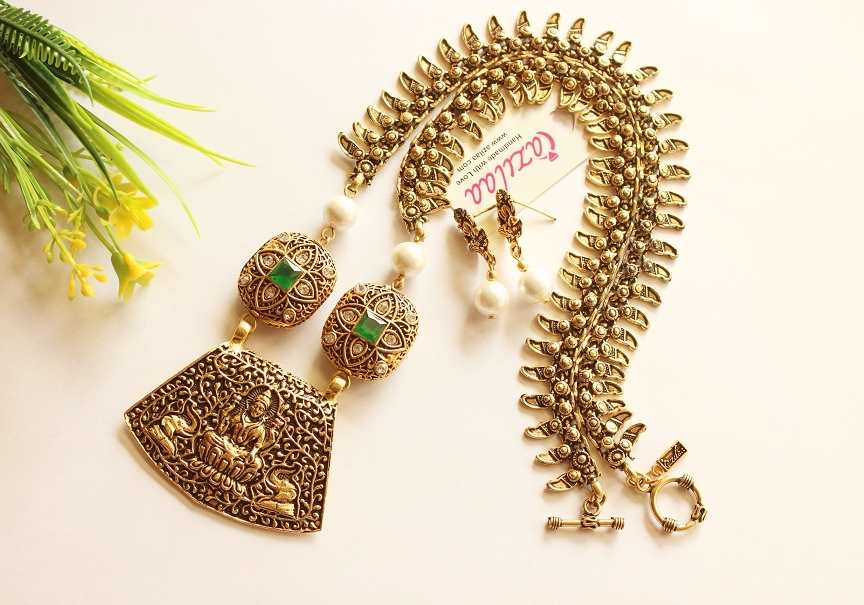 Goddess Laxmi pearl antique gold tone necklace earrings set