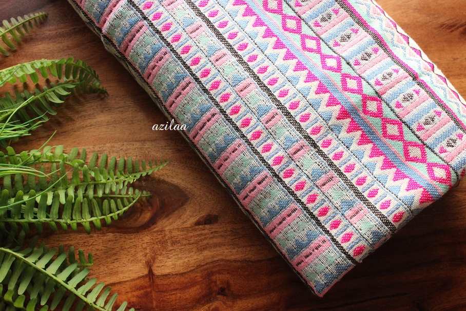 Handloom pink Blue woven bed cover 