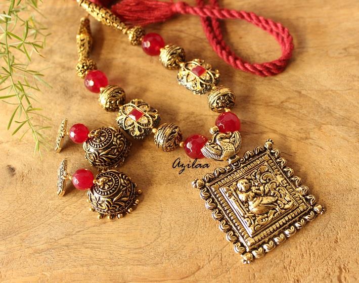 Laxmi pendant necklace earrings set, Maroon jewellery set