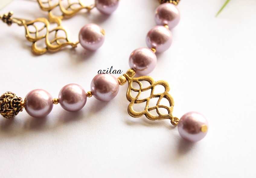Mauve pearl pendant charm antique gold tone necklace earrings