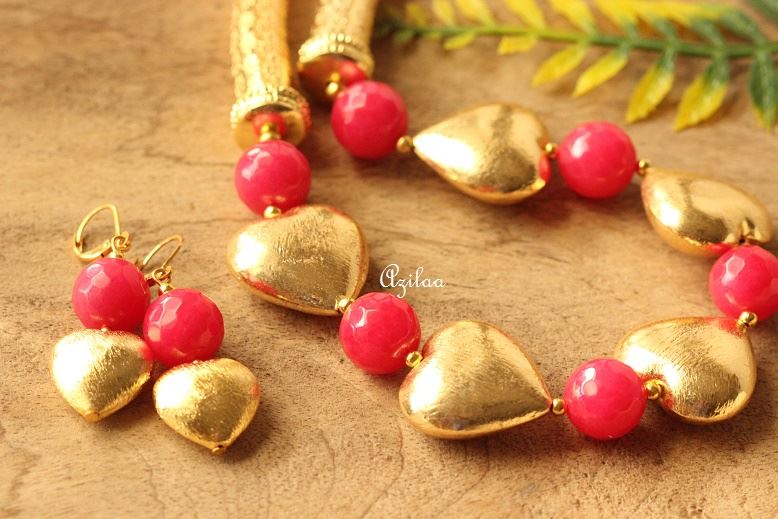 Statement Goldern hearts beaded Pink handmade necklace earrings 