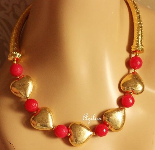 Statement Goldern hearts beaded Pink handmade necklace earrings 