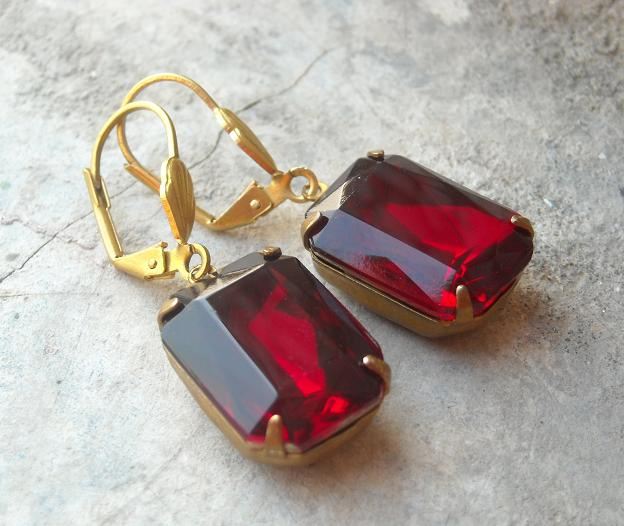 Vintage Garnet dark red Jewel Earrings