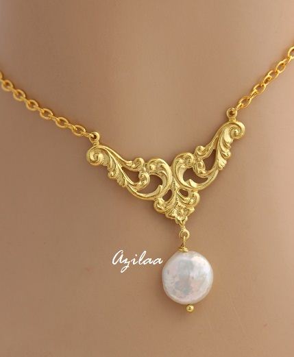 Vintage style gold plated pearl pendant 